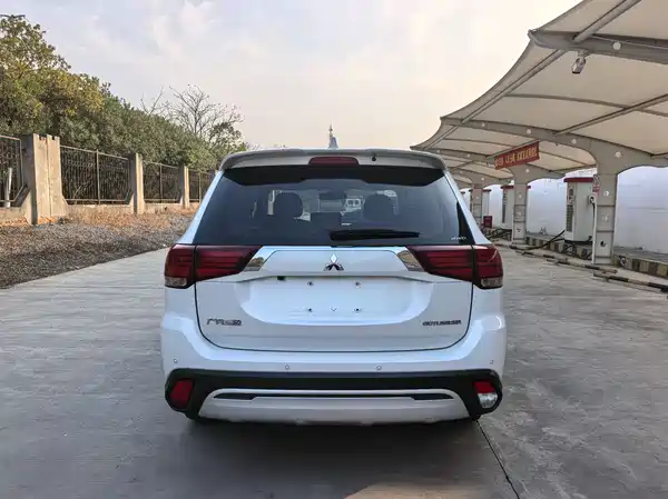 Mitsubishi Outlander 2020