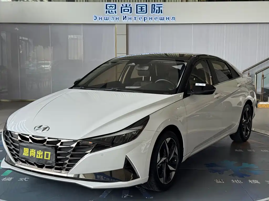 Hyundai Elantra 2022