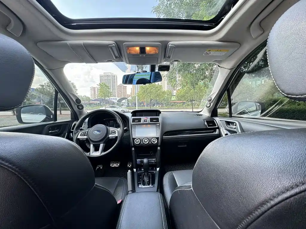 Subaru Forester 2018 — фото 8