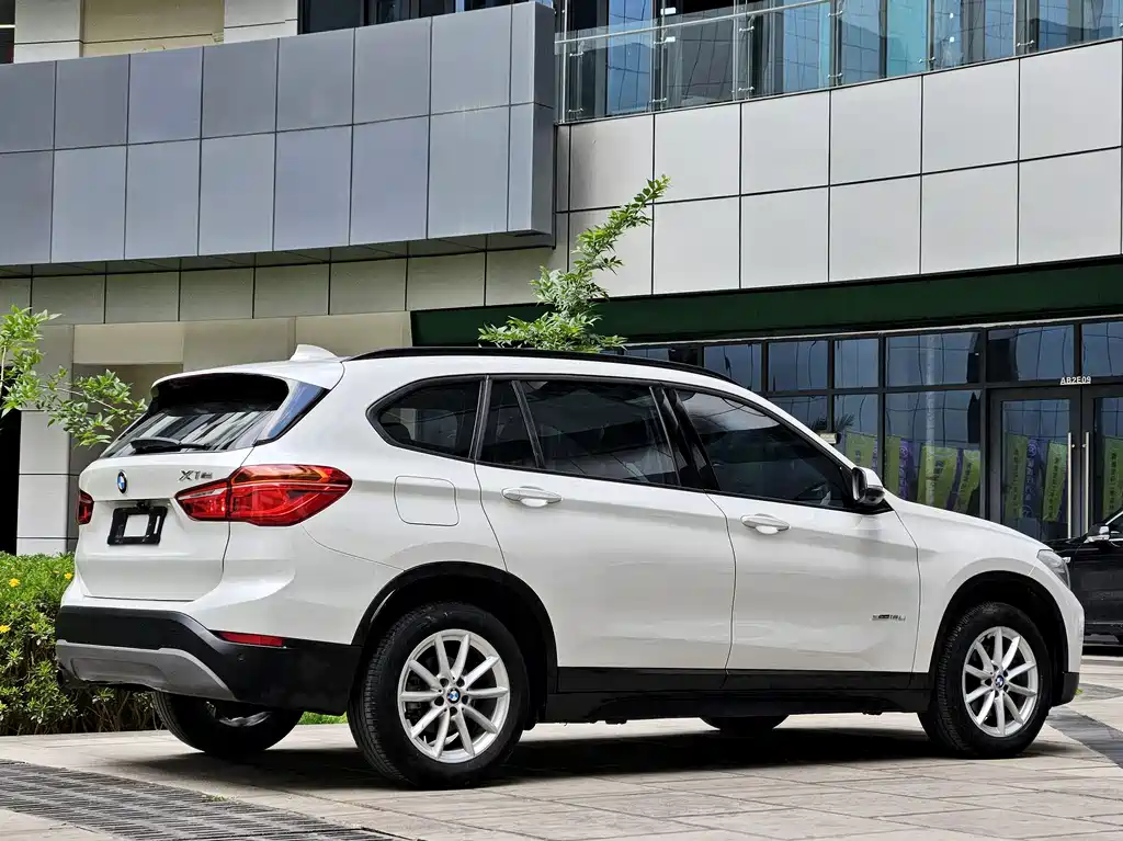 BMW X1 2017 — фото 13