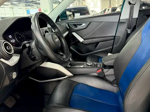 Audi Q2L 2019