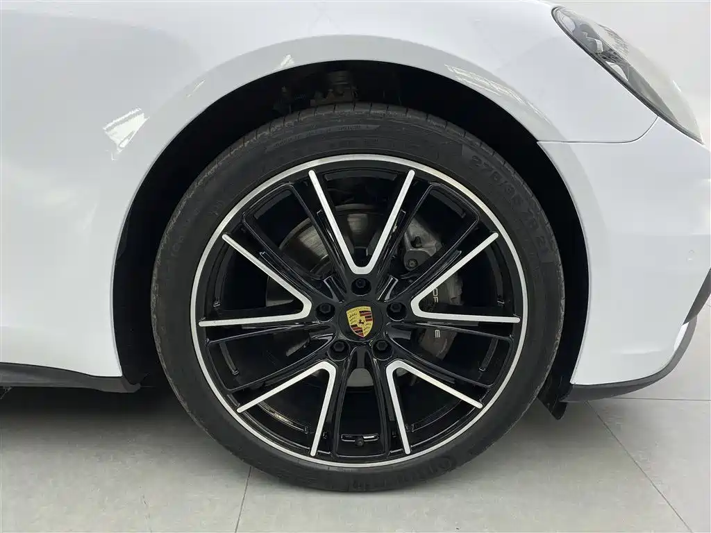 Porsche Panamera 2019 — фото 35