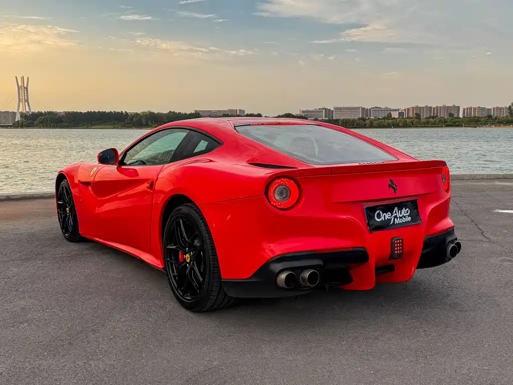 Ferrari F12berlinetta 2013 — фото 10
