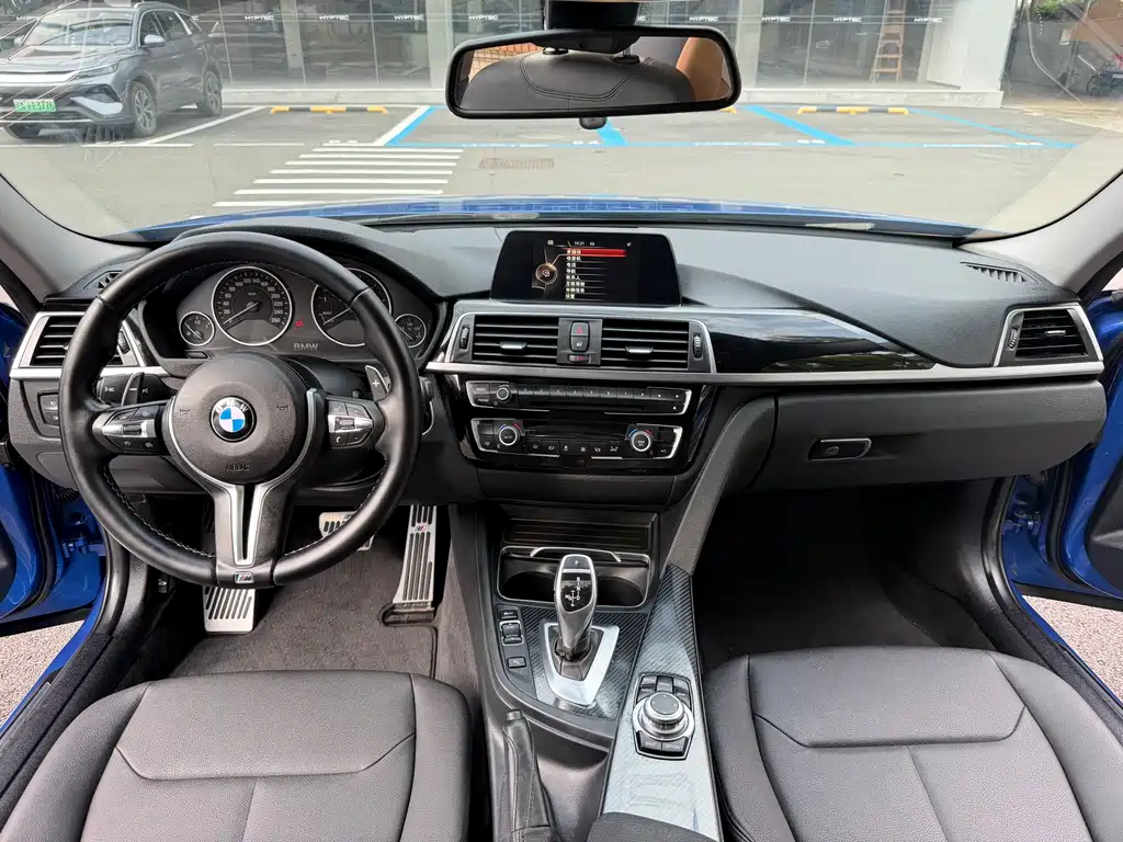 BMW 3 Series 2017 — фото 14