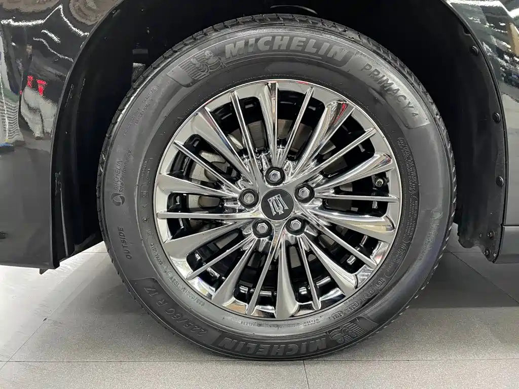 Toyota Vellfire 2023 — фото 15