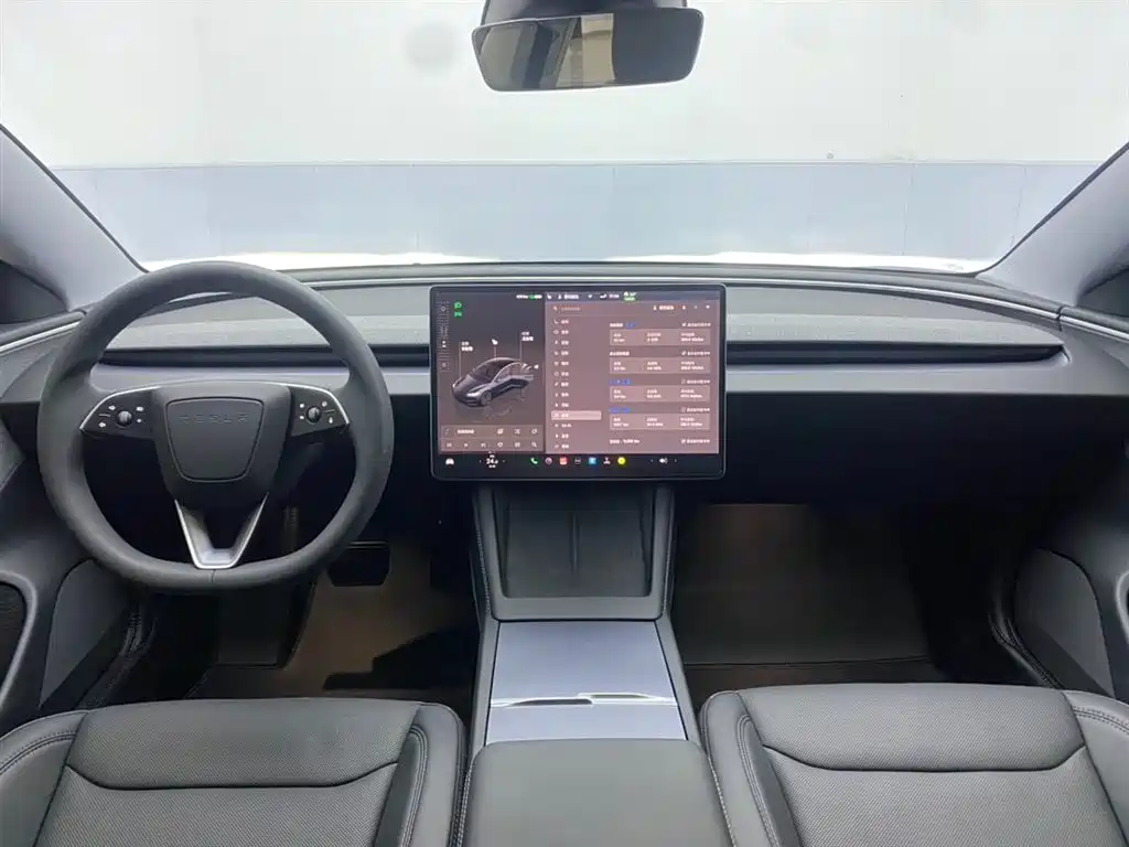 Tesla Model 3 2025 — фото 13