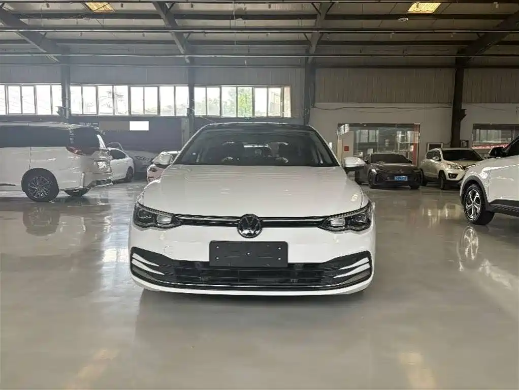 Volkswagen Golf 2021
