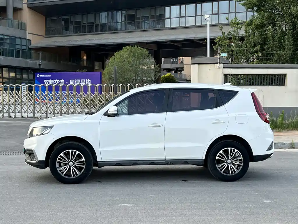 Geely Vision X6 2018 — фото 8