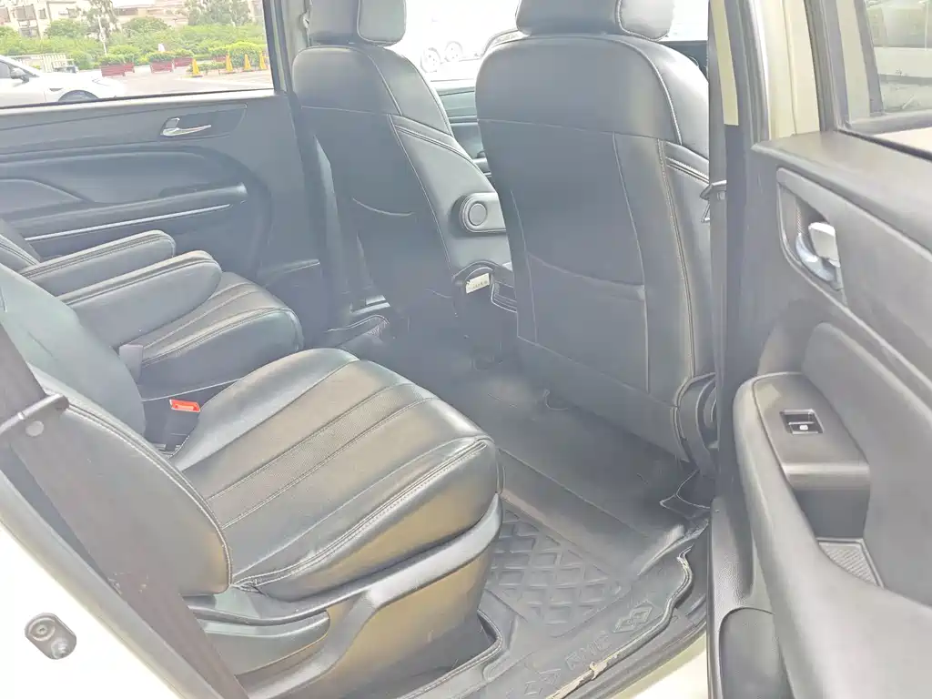 GAC Trumpchi M6 2021 — фото 11