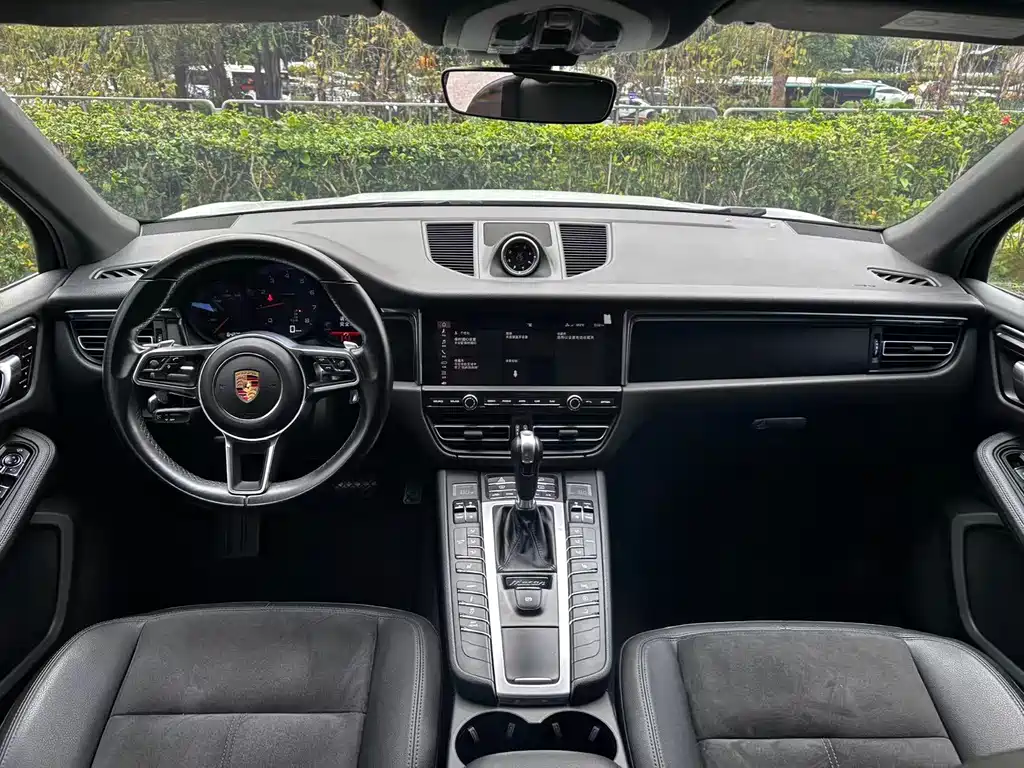 Porsche Macan 2020 — фото 9