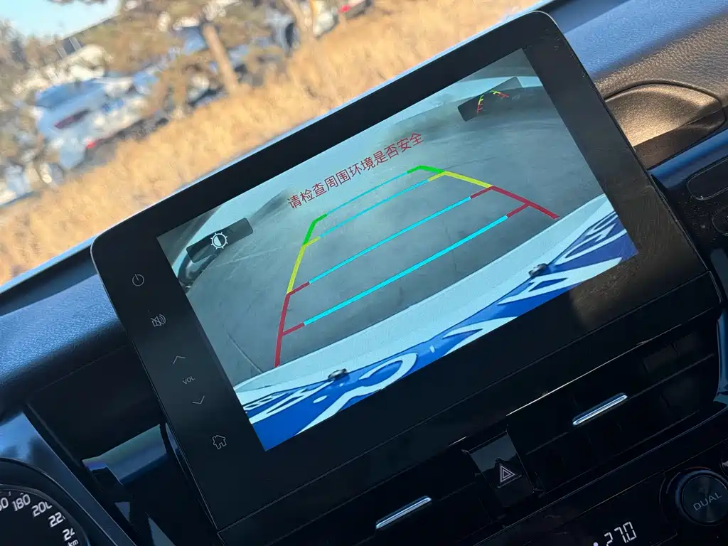 Toyota Camry 2021 — фото 14