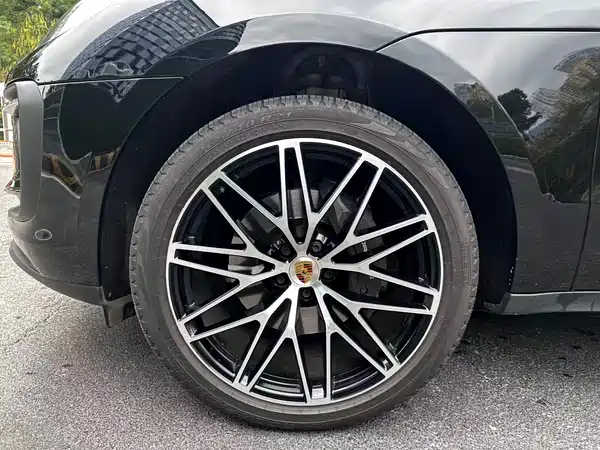 Porsche Macan 2024
