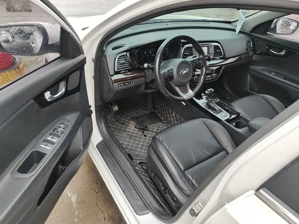 Kia K4 2015 — фото 16
