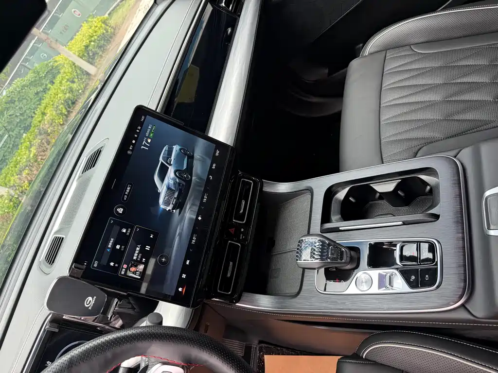 GAC Motor Trumpchi GS8 2023 — фото 26
