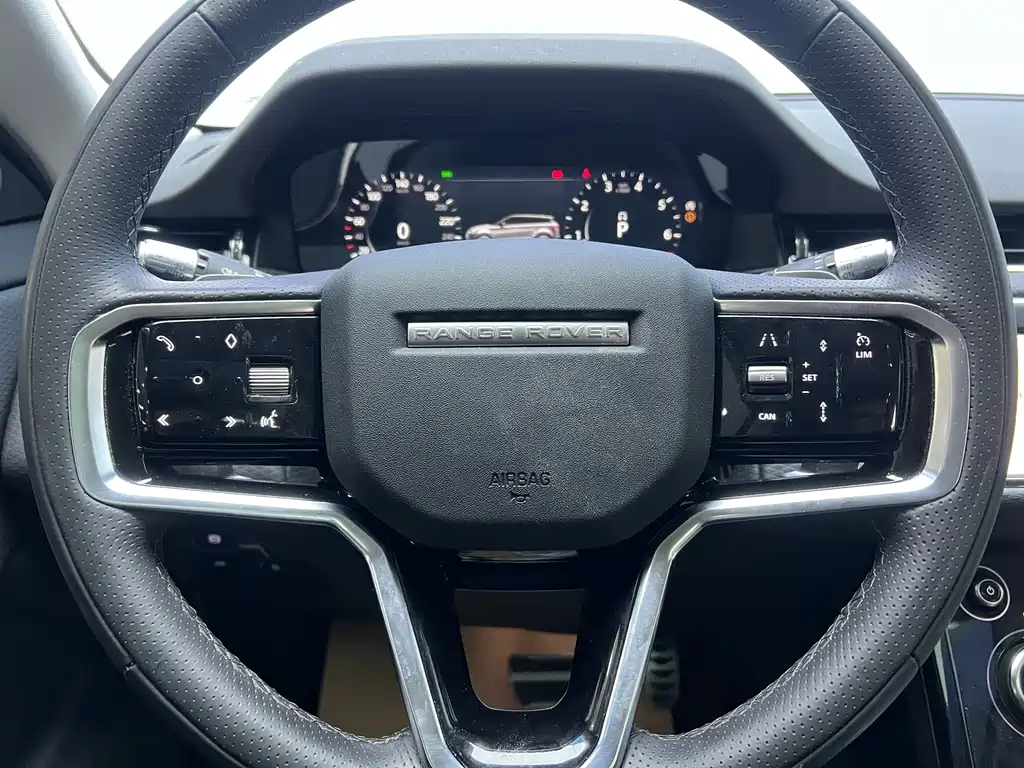 Land Rover Evoque 2023 — фото 11