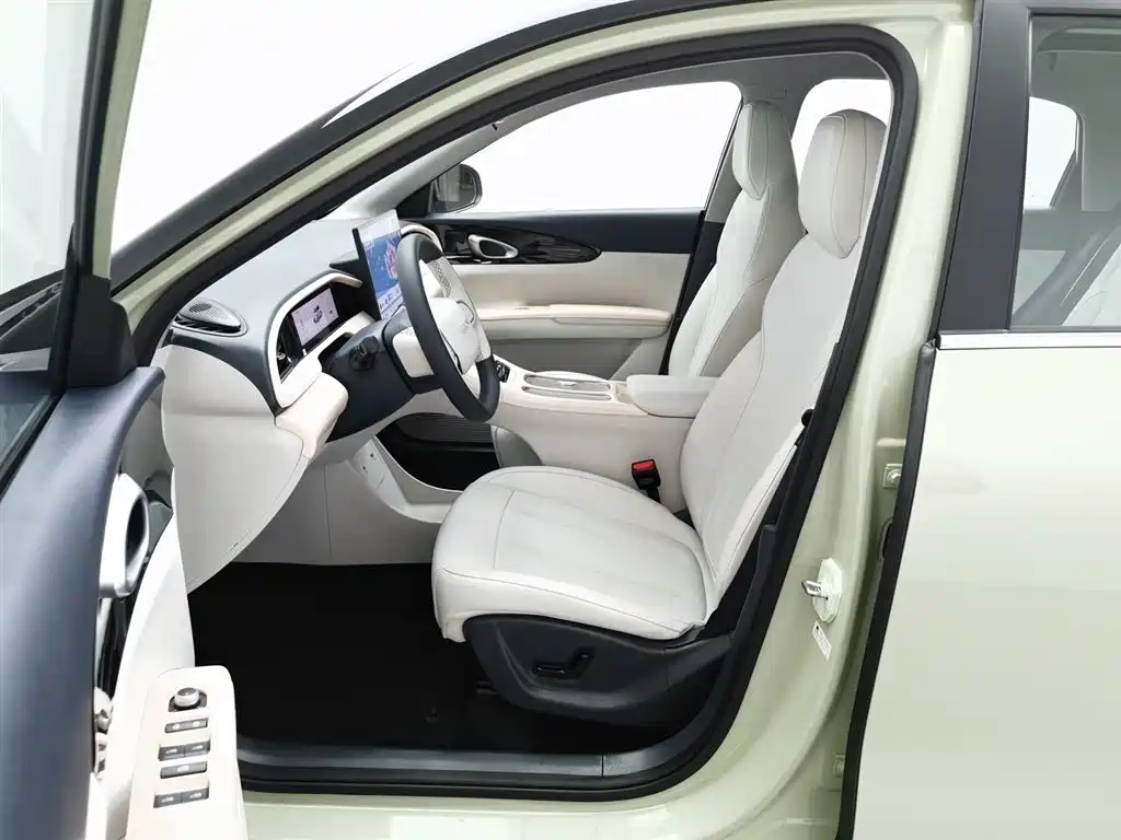 Geely Galaxy Starwish 2025 — фото 10