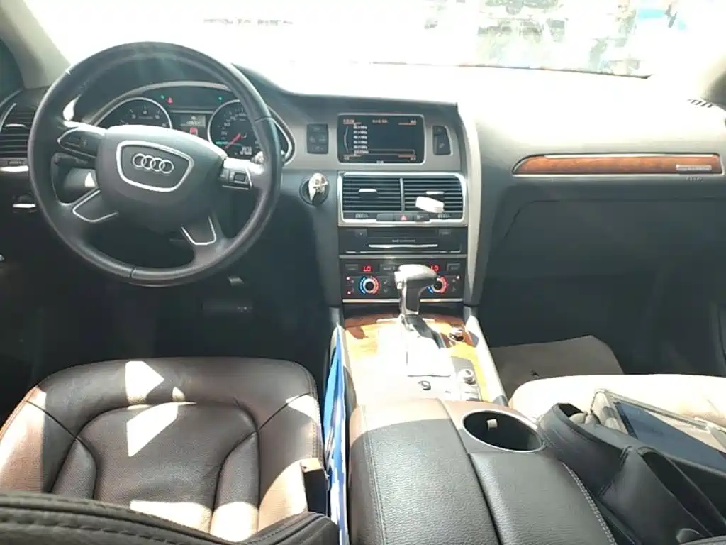Audi Q7 2015 — фото 10