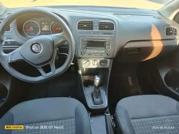 Volkswagen Polo 2015