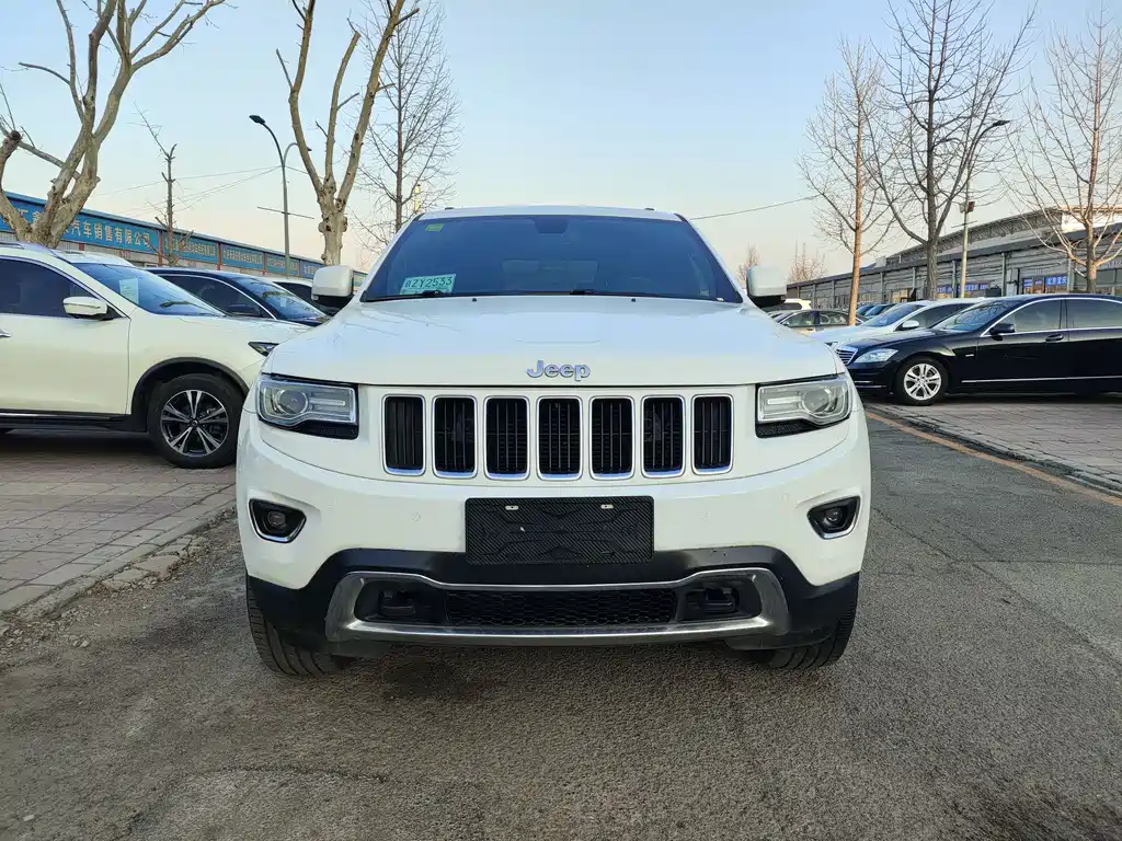 Jeep Grand Cherokee 2016
