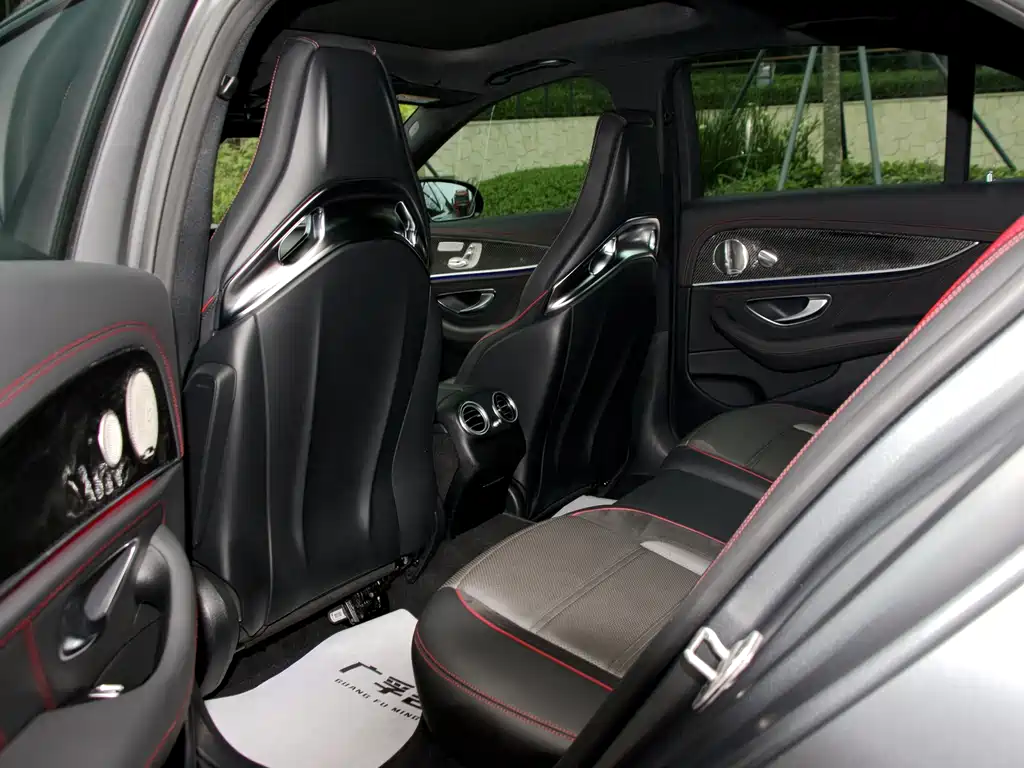 Mercedes-Benz E-Class AMG 2022 — фото 8