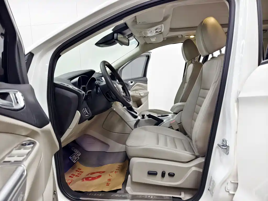 Ford Kuga 2014 — фото 11