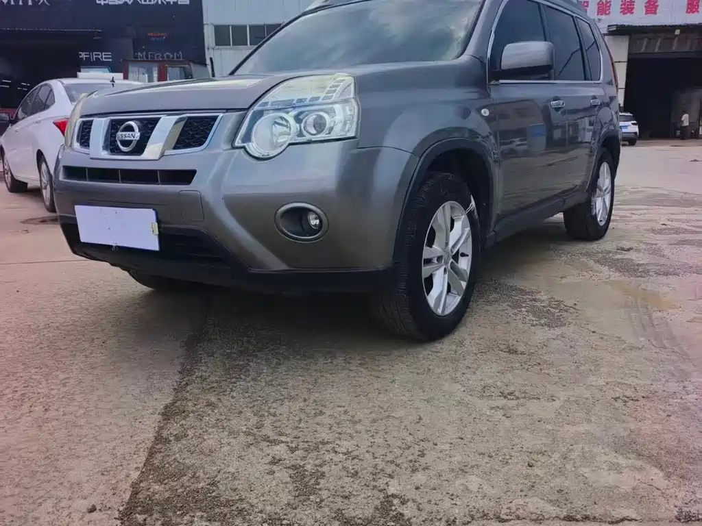 Nissan X-Trail 2014 — фото 1
