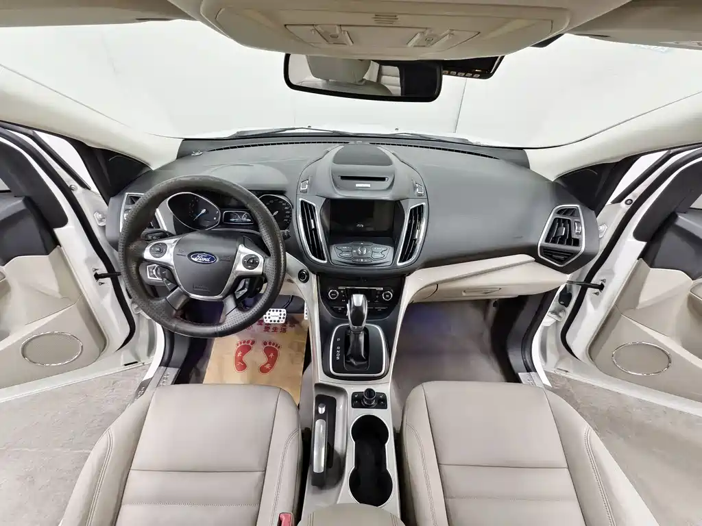 Ford Kuga 2014 — фото 9