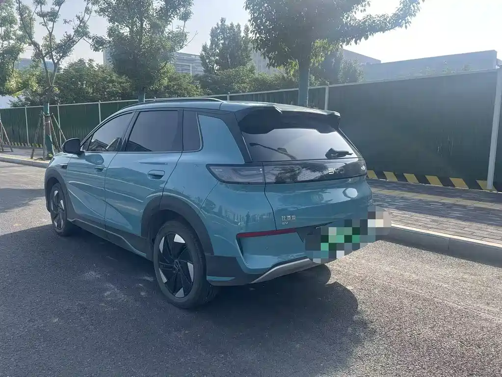 BYD Sealion 05 EV 2025 — фото 8