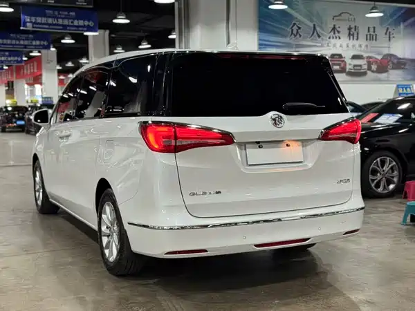 Buick GL8 2017