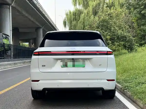 Li Auto L7 2024