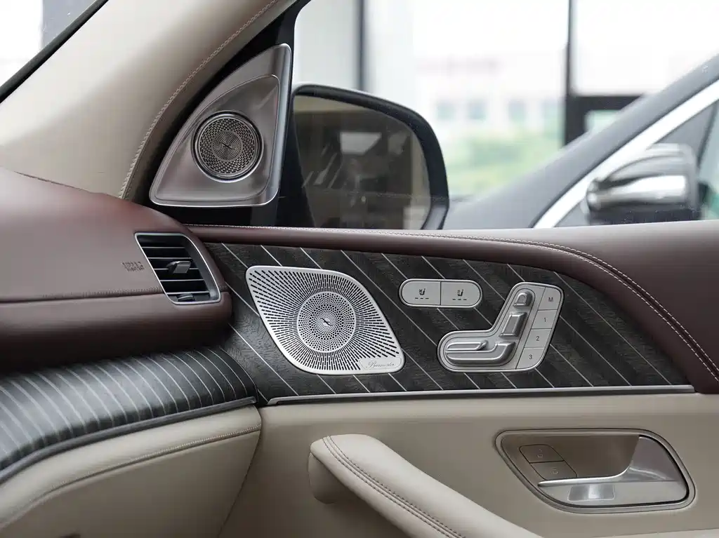 Mercedes-Benz GLS — фото 23