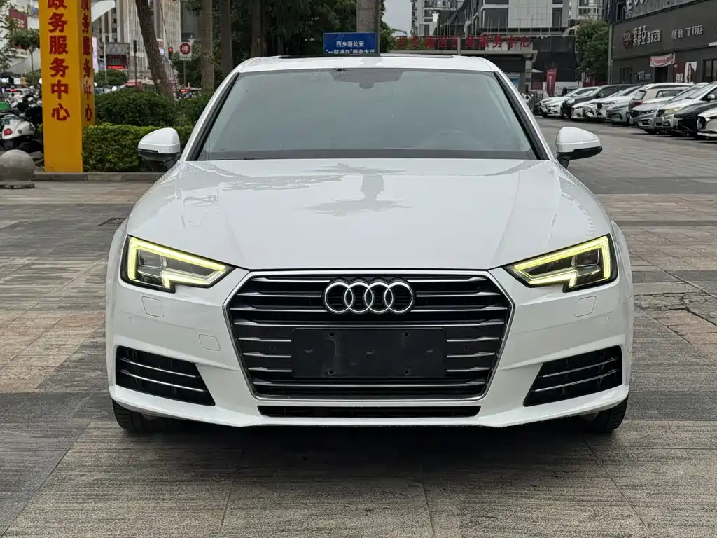 Audi A4L 2018