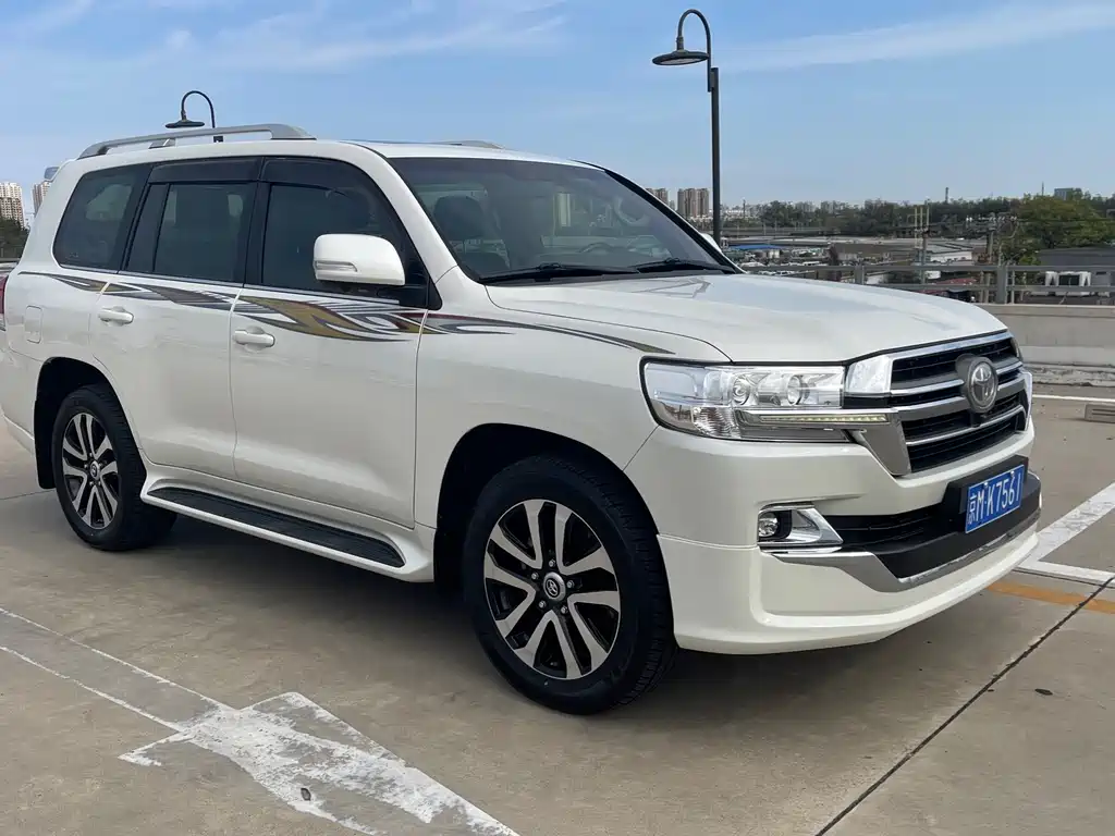 Toyota Land Cruiser 2019 — фото 2