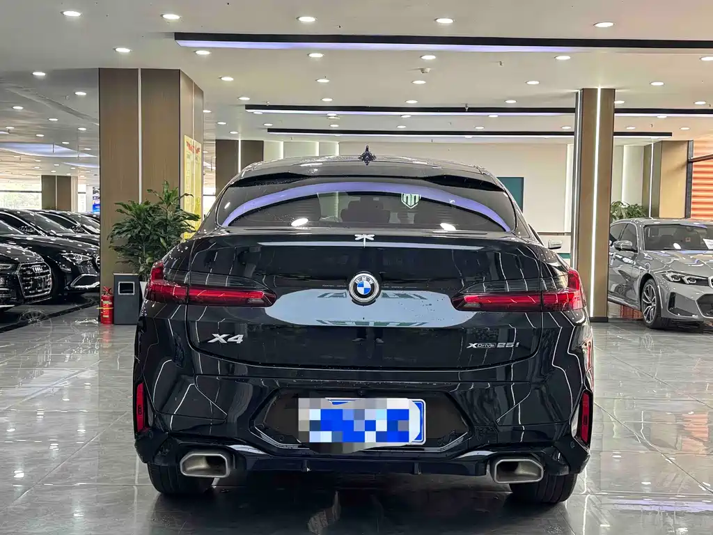 BMW X4 2022 — фото 8