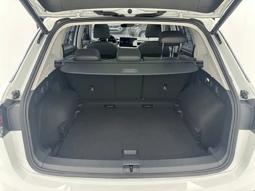 Volkswagen Tayron 2023 — фото 18