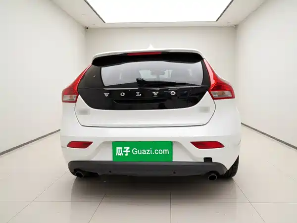 Volvo V40 2017