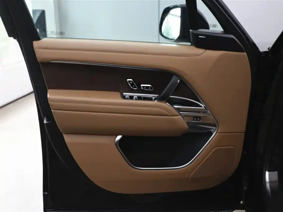 Land Rover Range Rover 2024 — фото 10