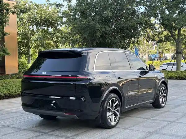 Li Auto L8 2023
