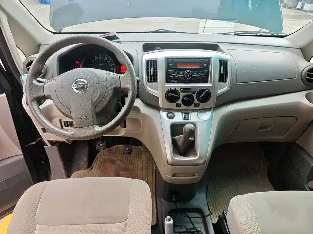 Nissan NV200 2017 — фото 13