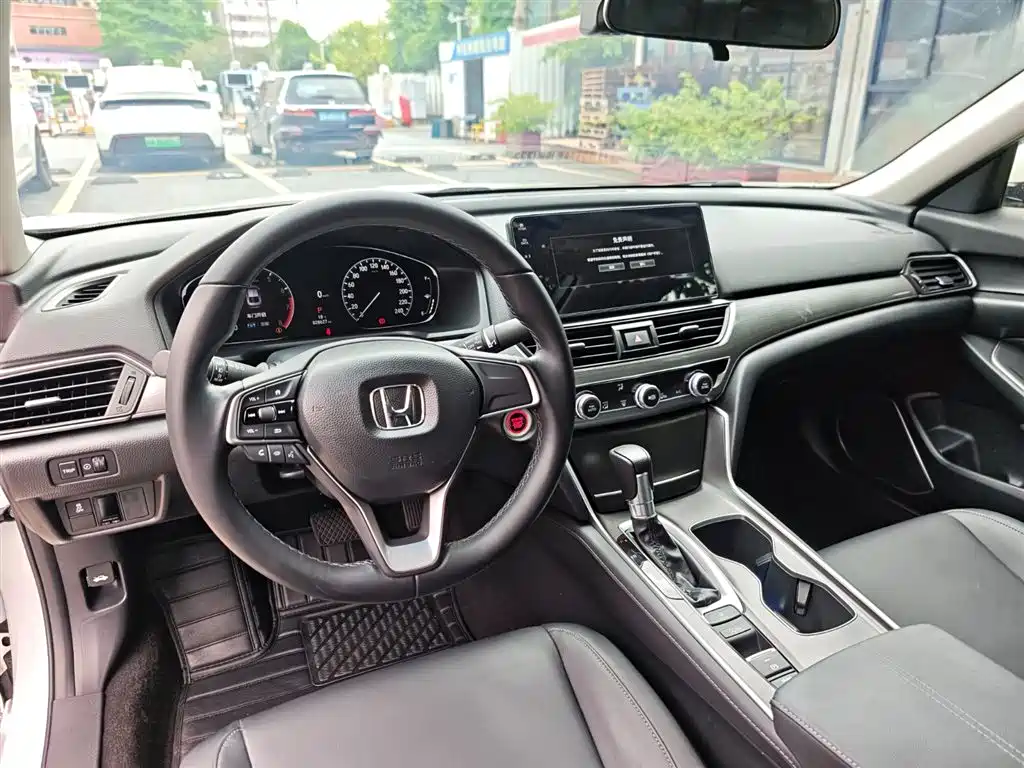Honda Accord 2022 — фото 12