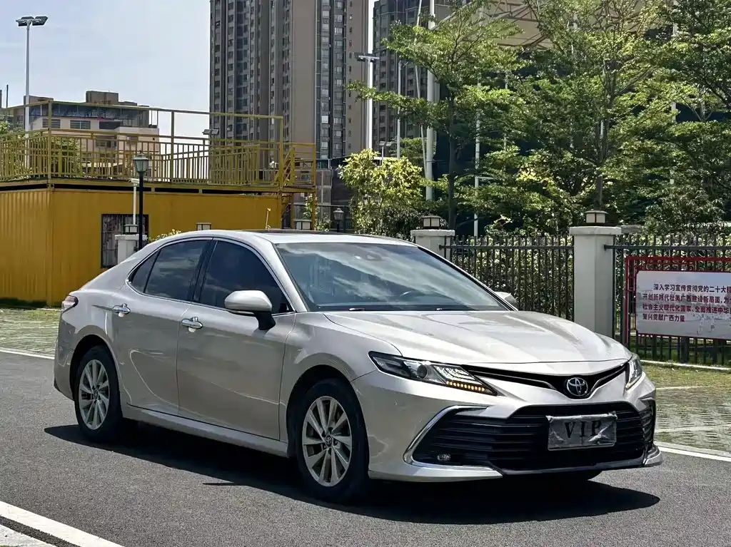 Toyota Camry 2021