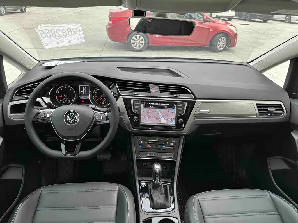 Volkswagen Touran 2021 — фото 12