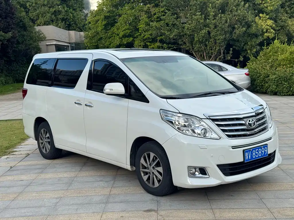 Toyota Alphard 2014