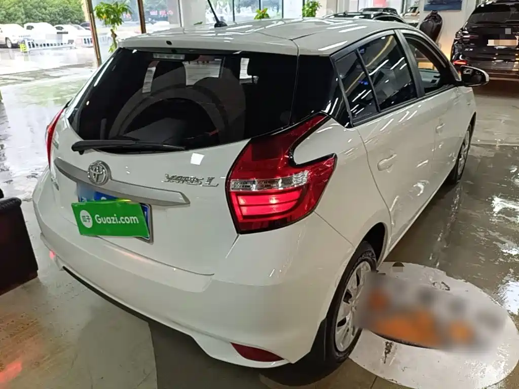Toyota Yaris L 2019