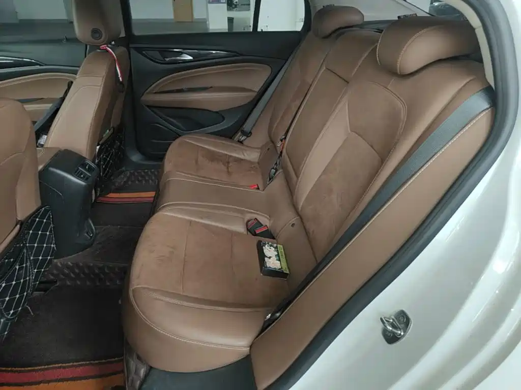 Buick Regal 2019 — фото 17