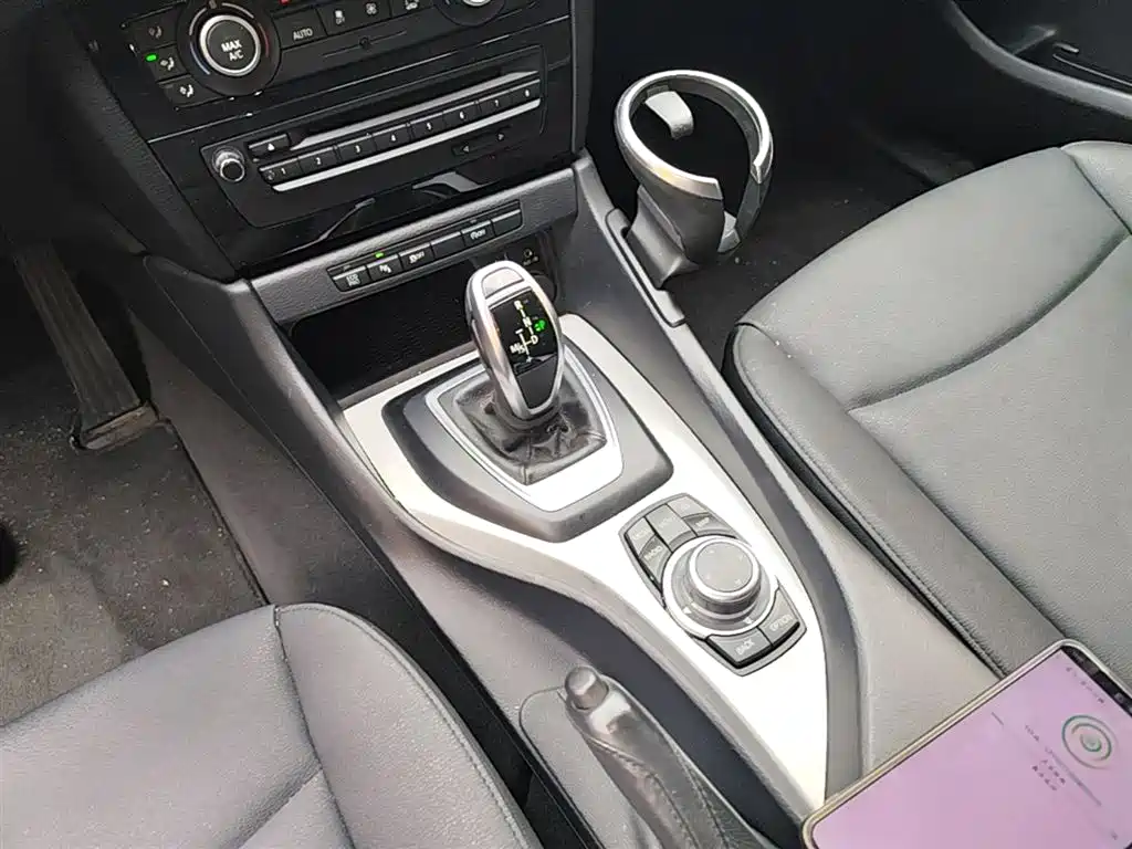 BMW X1 2014 — фото 14