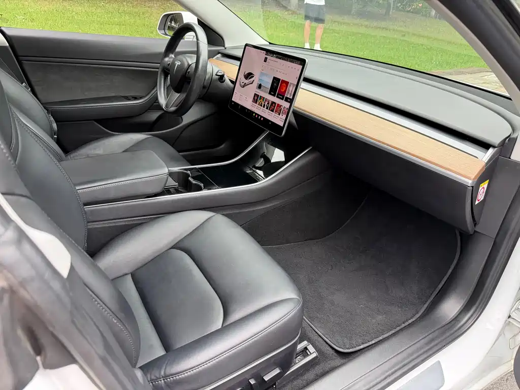 Tesla Model 3 2019 — фото 14