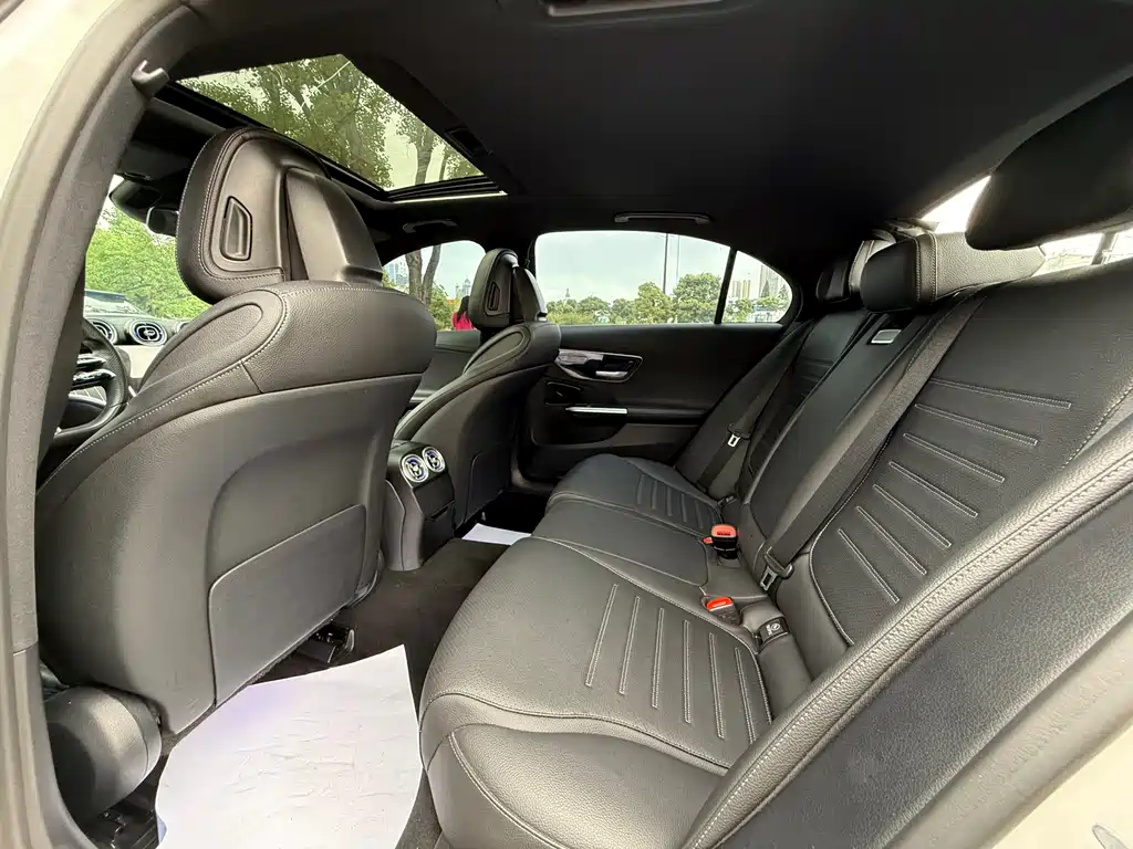 Mercedes-Benz C-Class 2022 — фото 15