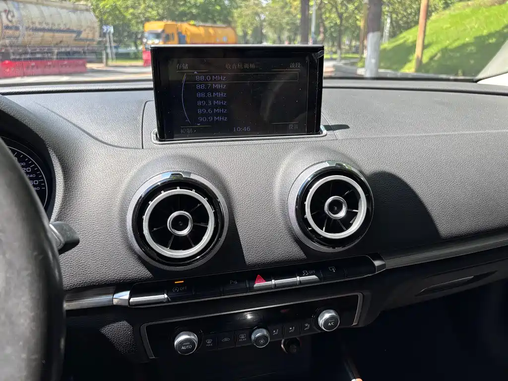 Audi A3 2015 — фото 13