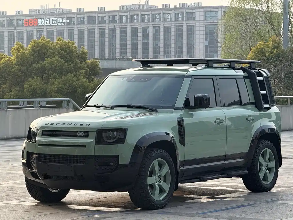 Land Rover Defender 2023 — фото 1